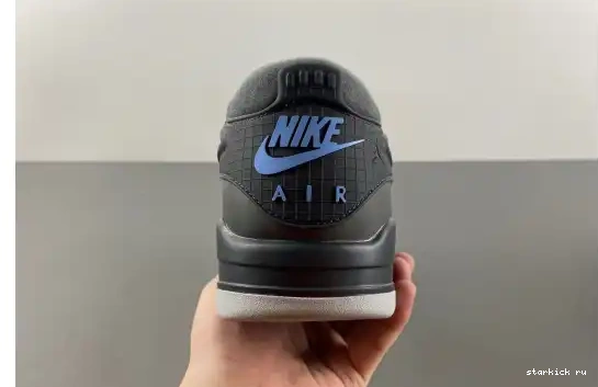 Jordan  RM   FQ7939-002 Air Grey FQ7939-002 4 Iron 0622